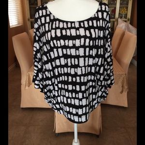 TRAVLE SMITH WOMANS BLOUSE